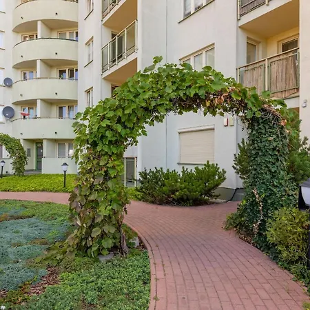 Appartement Metro Wilanowska With Parking By Renters