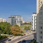 Metro Wilanowska With Parking By Renters Lägenhet *