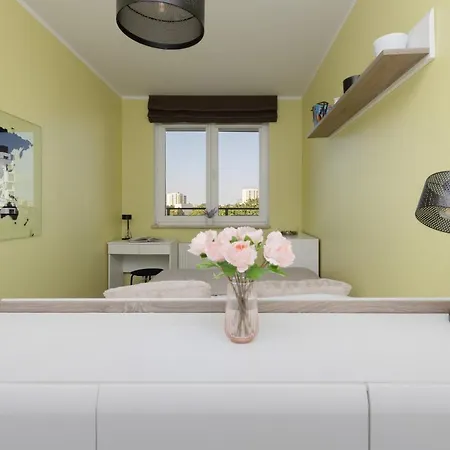 Metro Wilanowska With Parking By Renters * Varšava