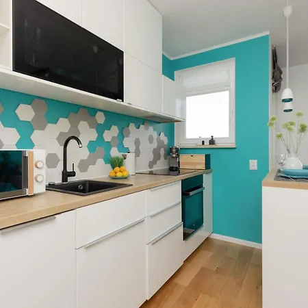 Metro Wilanowska With Parking By Renters *