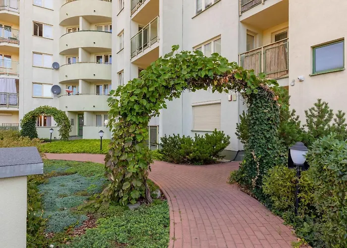 Lejlighed Metro Wilanowska With Parking By Renters