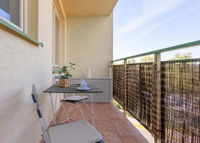 Metro Wilanowska With Parking By Renters Lejlighed *